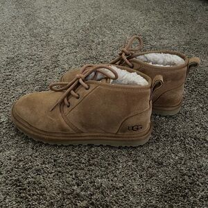 Women’s UGG Neumel Boots Size 9